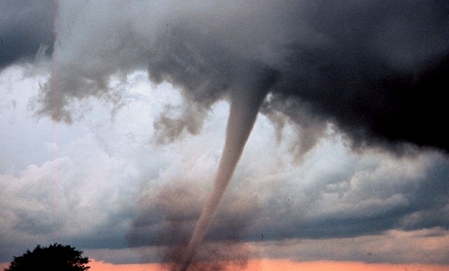 Meteorologist: Biden’s tornado climate link ‘utter bullsh*t’ thumbnail