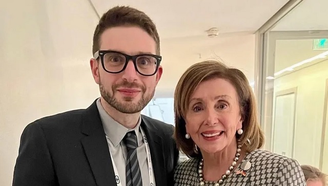 Alex Soros Holds Mystery Meeting with Nancy Pelosi on Capitol Hill thumbnail