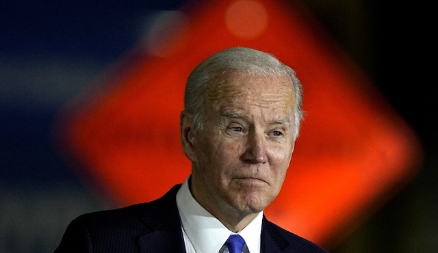 Biden promotes an ‘easier’ plan for migrants trying to enter America thumbnail