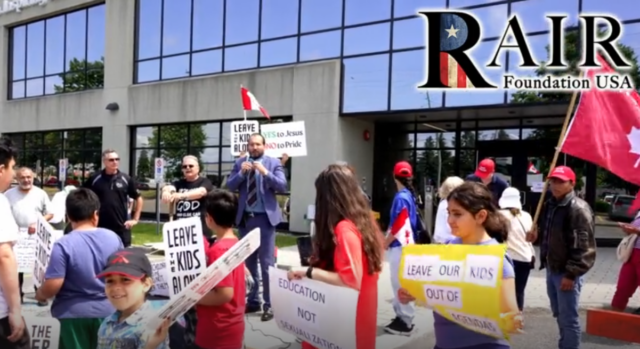VIDEO: Canadian Muslims hold ‘Million Man March’ Against State-Sexualization of Children thumbnail