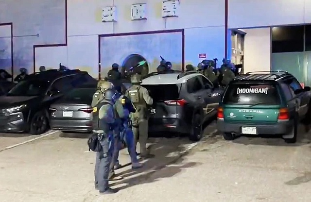 Illegal Aliens Using Active Duty Service Members For Armed Security thumbnail