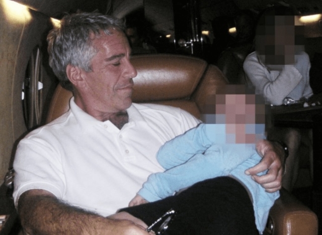 Epstein’s Private Calendar Shows Meetings With Obama Admin Officials, CIA Chief thumbnail