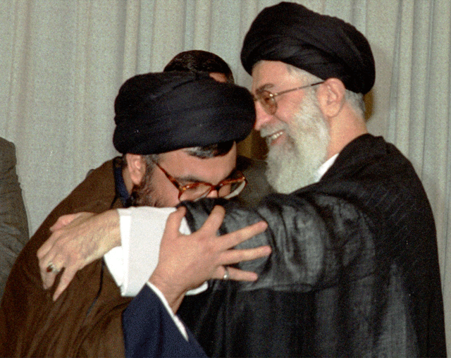 Iran-Khamenei-Nasrallah-Kiss-IP_0