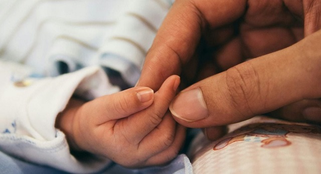 EXCLUSIVE: Researchers Axed Data Point Undermining ‘Narrative’ That White Doctors Are Biased Against Black Babies thumbnail