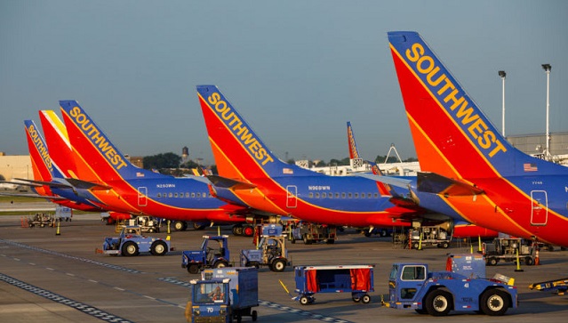 Southwest Airlines Walk Out Because of Tyrannical Vaccine Mandates, More Than 1,000 Flights Cancelled thumbnail