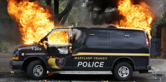 baltimore police van in flames fee